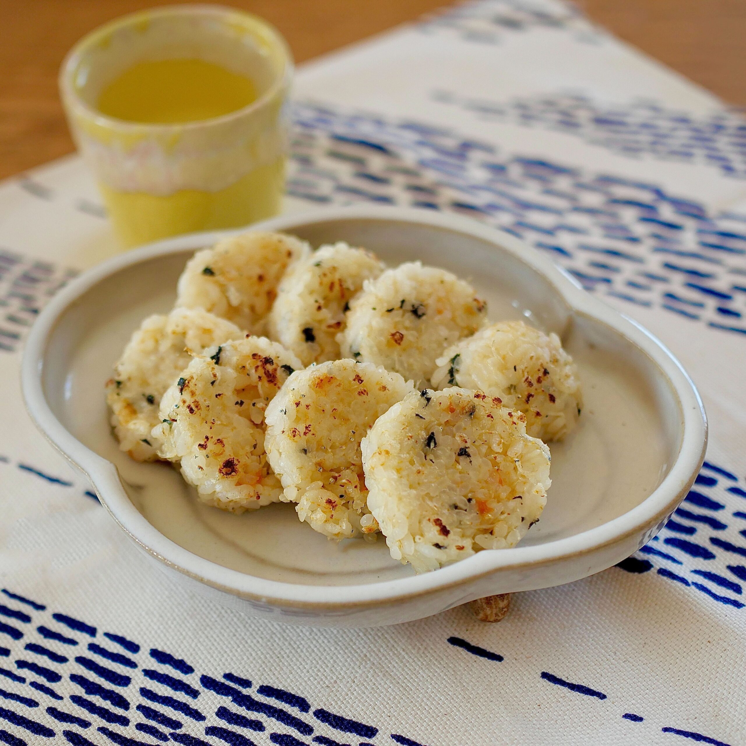 離乳食完了期 しらすとにんじんの焼きおにぎり Baby Potage 離乳食完了期 しらすとにんじんの焼きおにぎり Baby Potage